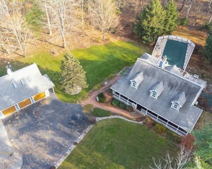 10 Wallace Brook Rd, Brookline