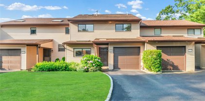 108 Northgate Circle Unit #108, Melville