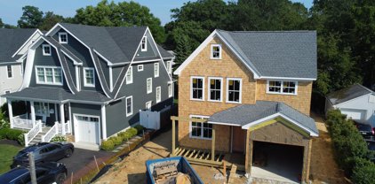 26 Holly Street, Rumson