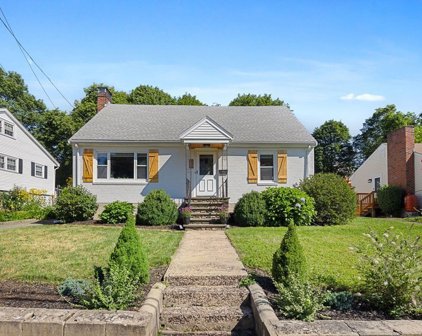 402 Grove St, Melrose