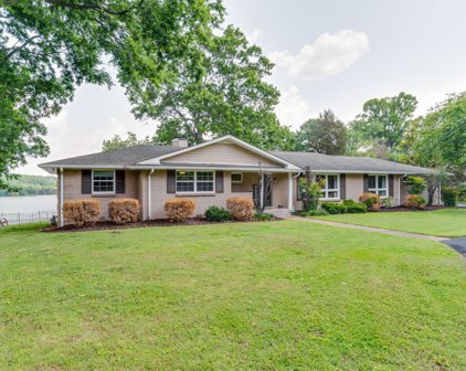 280 Bluegrass Dr, Hendersonville