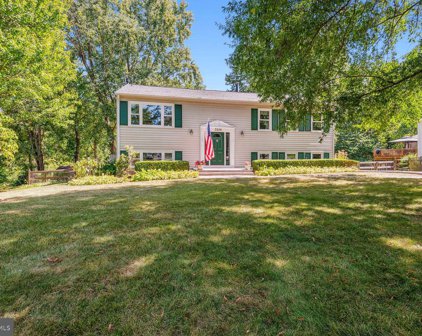 2335 Bedfordshire Cir, Reston