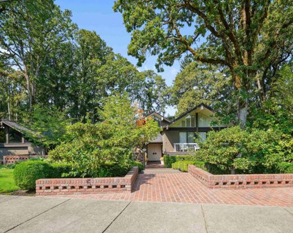 3235 Sumac Dr, Salem