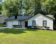 872 Forest Path, Stone Mountain image