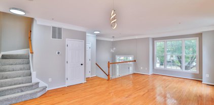 1004 Pleasant Dr, Rockville
