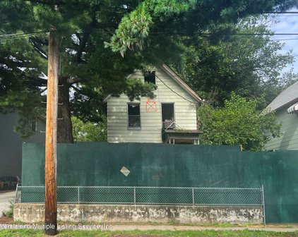 326 Nicholas Avenue, Staten Island