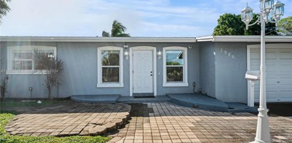 1986 Nw 32nd St, Oakland Park