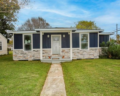 1102 W 6th Street, Freeport