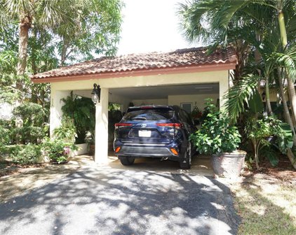 16145 Laurel Dr Unit #31, Weston