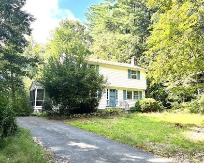 7 Craig Cir, Westford