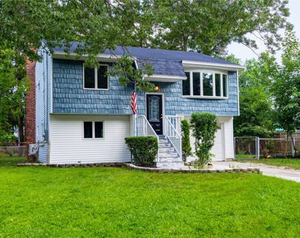204 Grove Street, Port Jefferson Station
