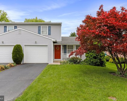 316 Kingswood Ter, Hagerstown