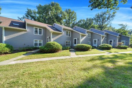 256 Oak Circle Unit #unit 4, Colchester