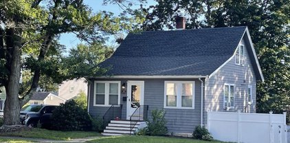 48 Kimball Rd, Dedham