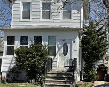 253 S Pearl Street, Red Bank