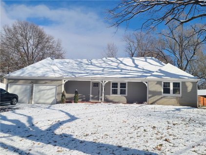8225 Lamar Avenue, Prairie Village