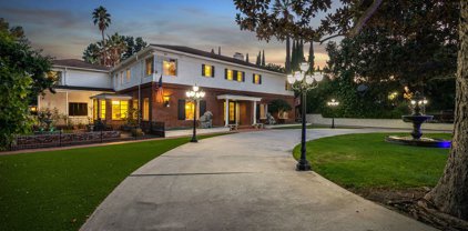 10514  Camarillo St, Toluca Lake