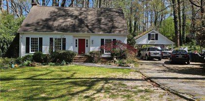 241 Manning Drive, Alpharetta