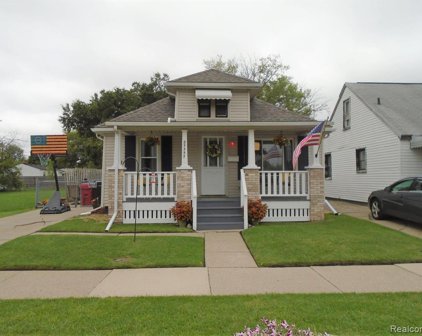 25357 Lawn, Roseville