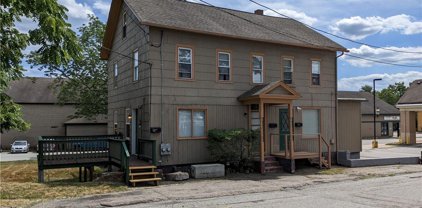 172 College  Street, Warwick