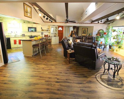 307 Rosewood Drive, Hideaway