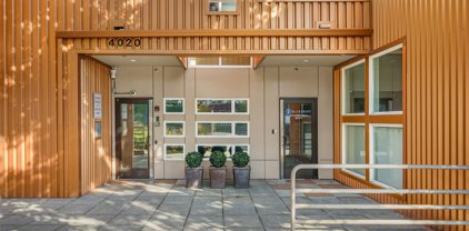 4020 Aurora Avenue N Unit #108, Seattle