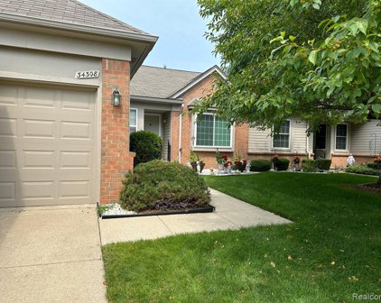 34308 MANOR RUN, Sterling Heights