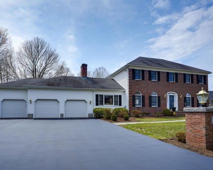 10 Marston Ln, Natick