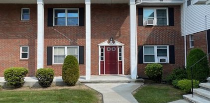 57 Colonial Circle Unit D, Chicopee