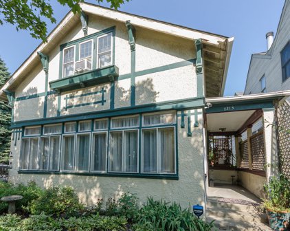 7215 N Ridge Boulevard, Chicago