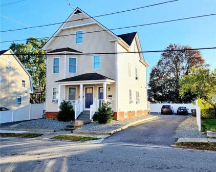 40 Hawthorne Avenue, Cranston
