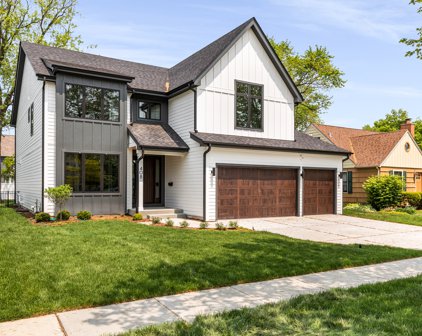 428 Chicago Avenue, Downers Grove