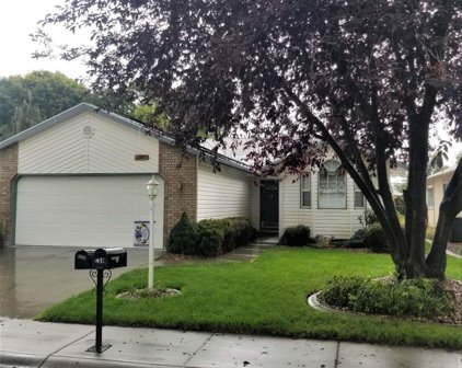 8308 Willowcourt Dr, Garden City