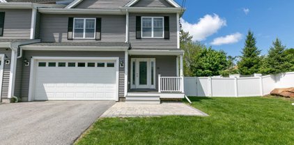 10 Browne Rd Unit 10, Shrewsbury