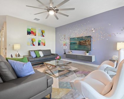 1585 Mulligan Boulevard, Davenport