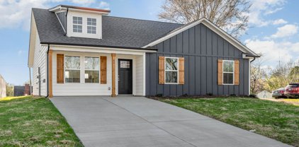 82 Fenix Sw Drive Unit #30, Concord