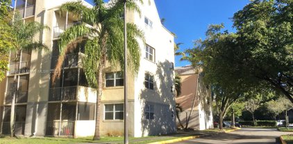 8343 Lake Dr Unit #304, Doral