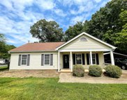 302 N Oakwood  Street Unit #2, Stanfield image