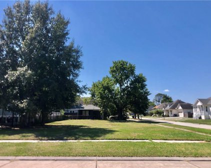 100 E Claiborne  Square, Chalmette