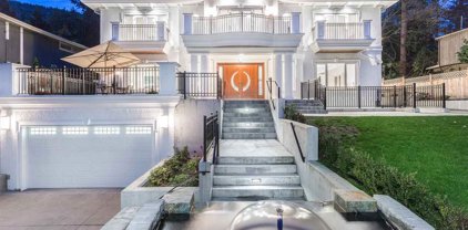 2765 Rosebery Avenue, West Vancouver