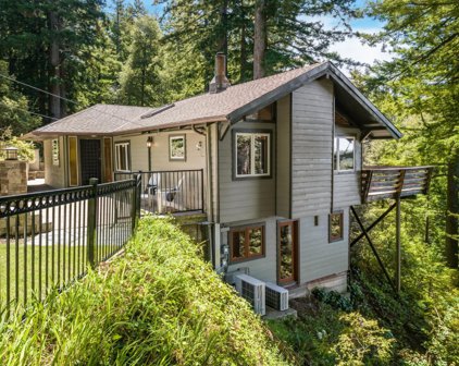 135 Filbert RD, Woodside
