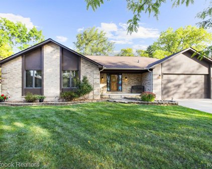 38345 ARCOLA, Sterling Heights