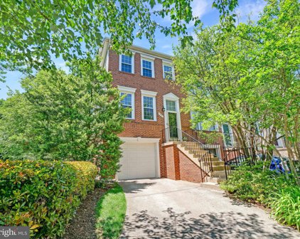 12001 Edgemere Cir, Reston
