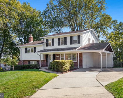 5500 Amesfield Ct, Rockville