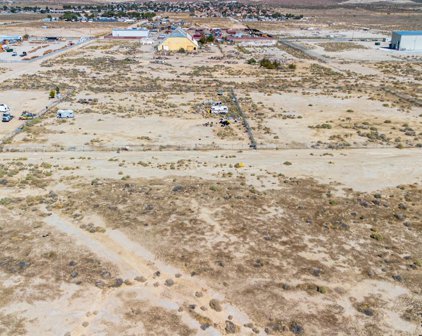 Brabham Ave, Rosamond