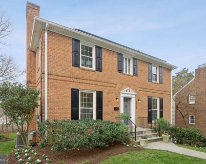 5418 Hawthorne Pl Nw, Washington