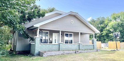 811 S East, Benton