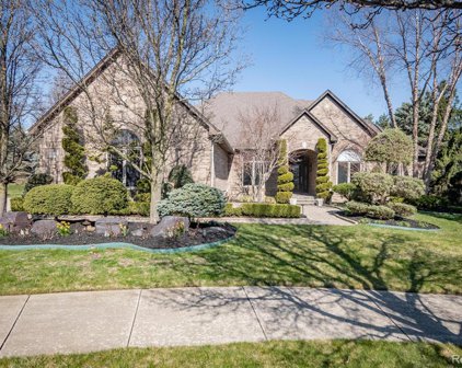 10445 PALACE, Shelby Twp