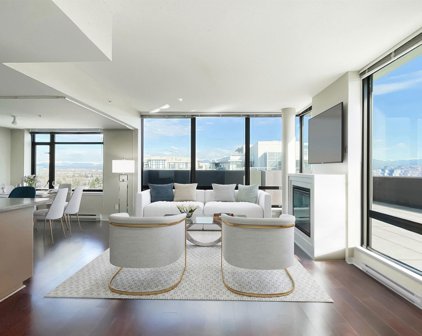 9188 Cook Road Unit PH6, Richmond