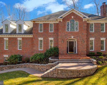 8318 Cathedral Forest Dr, Fairfax Station
